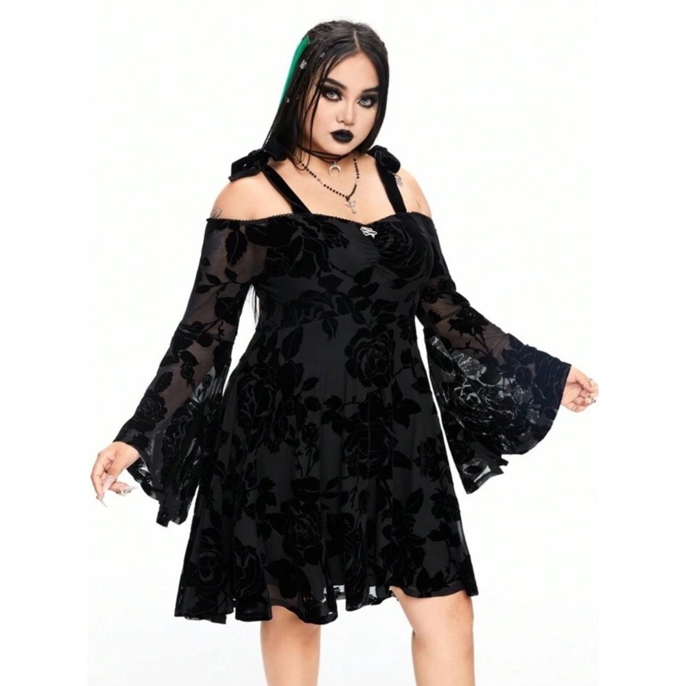 Whimsigoth Floral Velvet Burnout Bell Sleeve Snake Pendant Babydoll Dress 2XL
